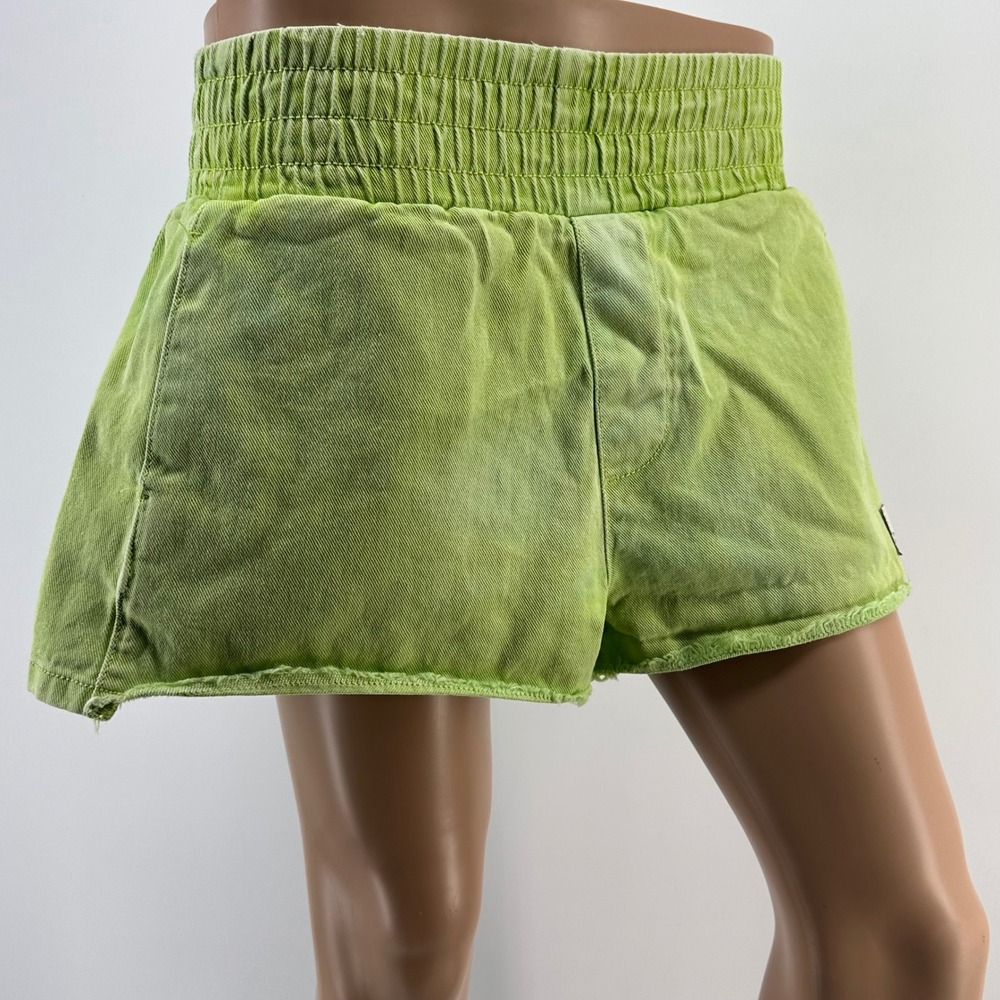 BDG Urban Outfitters Green Shorts Smocked Waist Raw Hem Style 003/47 small